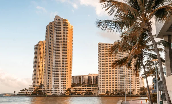 Brickell Key Miami Skyline Desde Centro —  Fotos de Stock