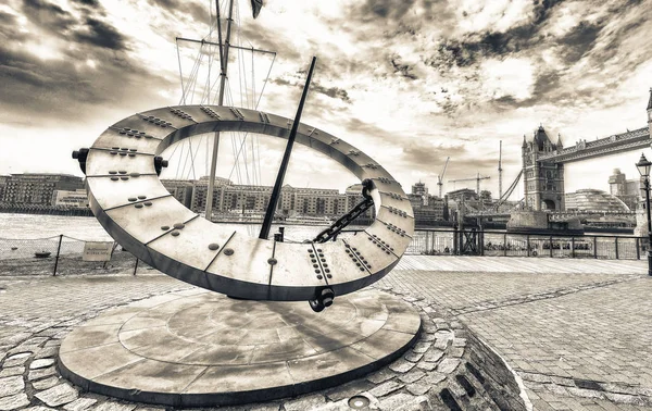 Tower Bridge London Von Den Katharine Docks — Stockfoto