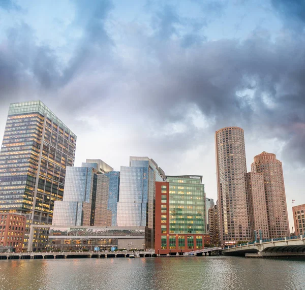 Boston Panoramę Miasta Zachodzie Słońca — Zdjęcie stockowe
