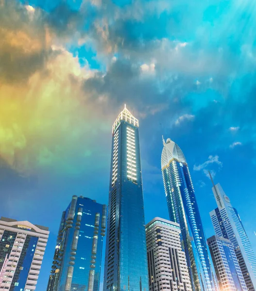 Downtown Dubai Skyscrapers Night Skyward View — Stock Photo, Image