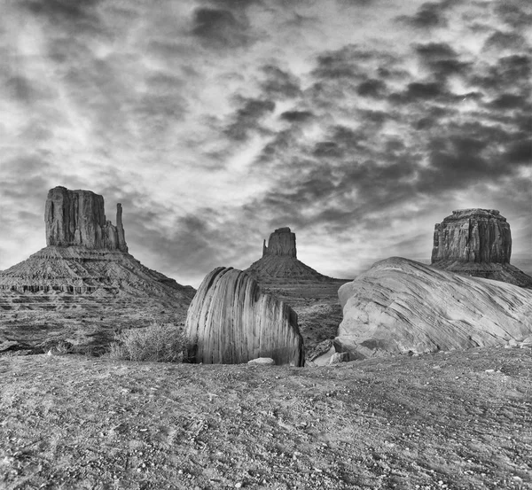 Monument Valley Después Del Atardecer Larga Exposición West East Mitten —  Fotos de Stock