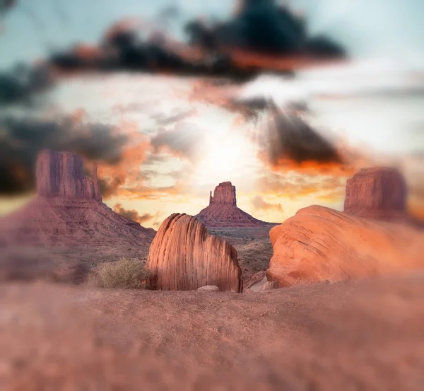 Monument Valley Sunset Long Exposure West East Mitten Buttes — Stock Photo, Image