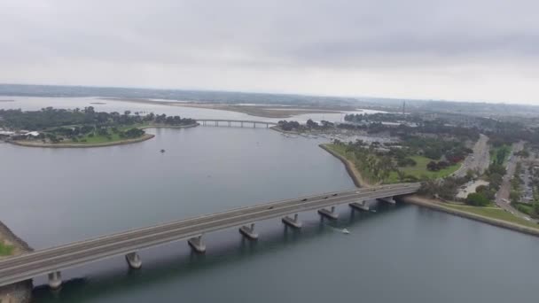 Mission Beach Vista Aérea Panorâmica Dia Nublado San Diego Califórnia — Vídeo de Stock