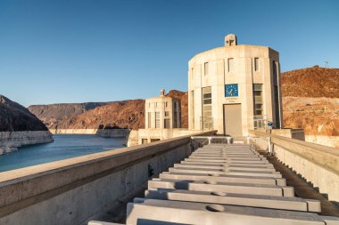 Birleşik Devletler 'deki Hoover Barajı. Arizona 'daki hidroelektrik santrali - Nevada sınırı.