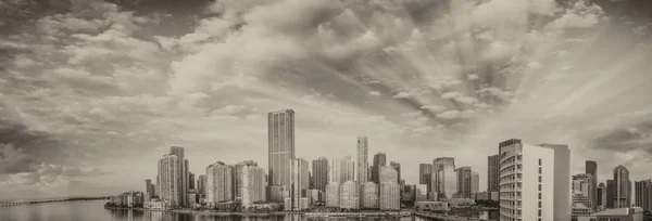 Vista Aérea Panorâmica Centro Miami Brickell Key Nascer Sol — Fotografia de Stock