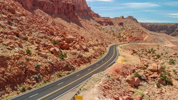 Yol Boyunca Güzel Bir Kanyon Havadan Görünümü — Stok fotoğraf