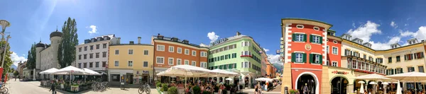 リエンツ オーストリア 2017 市内のメイン広場の全景 都市はチロル周辺地域の主要な魅力 — ストック写真