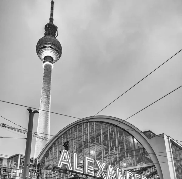 Noite Sobre Alexander Platz Berlim Alemanha — Fotografia de Stock