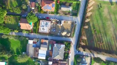 güneşli, dağlar arka plan üzerinde şaşırtıcı kırsal görünümü