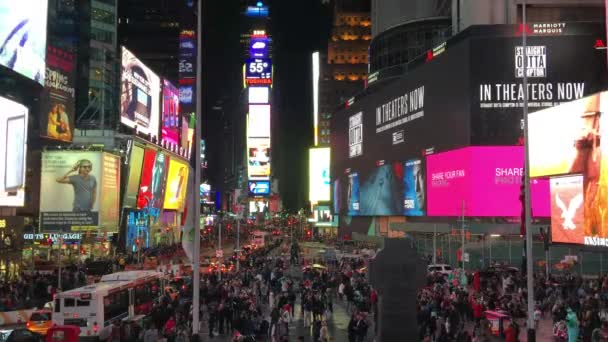 纽约市 2013年6月15日 夜间交通在时代广场 — 图库视频影像
