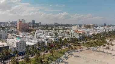 Drone güzel güneşli bir günde, Florida Miami Beach manzarası