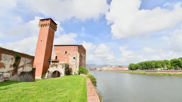 晴れた日に イタリアのピサの城塞 — ストック動画