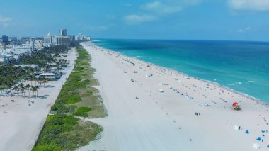 Hava panoramik manzarası, Florida ve Miami Beach kıyı şeridi.