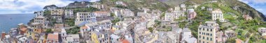 Güzel hava panoramik Riomaggiore, Cinque Terre - İtalya.