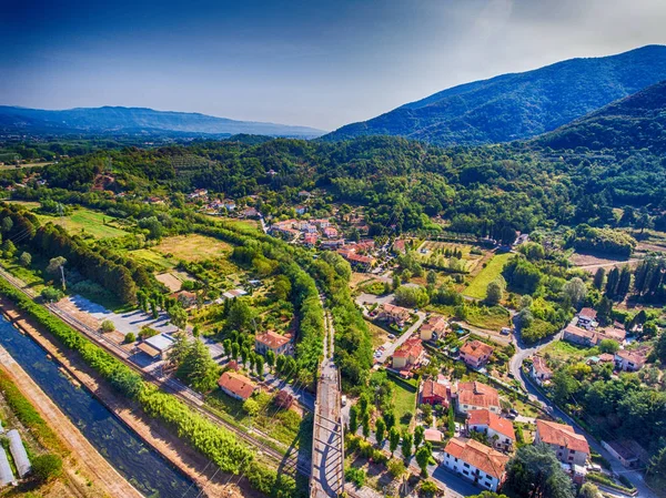 Fluss Und Straße Freier Landschaft Luftaufnahme Sommer — Stockfoto