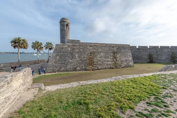 Augustine Abril 2018 Castelo San Marcos Com Turistas Esta Uma — Fotografia de Stock