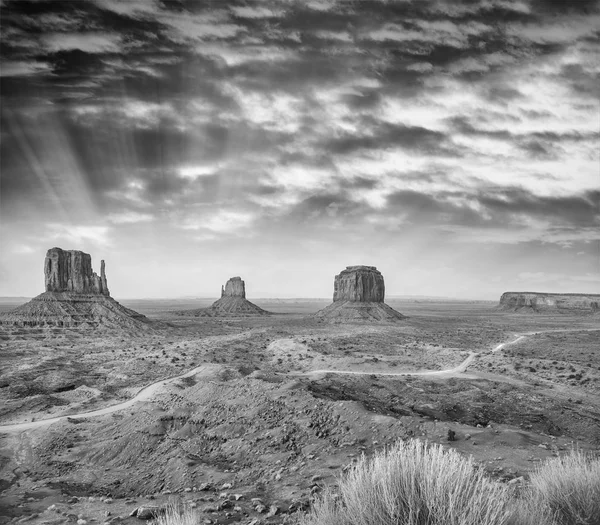 Monument Valley National Park Buttes Krásné Letní Západ Slunce — Stock fotografie