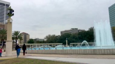 Jacksonville, Florida - Şubat 2016: Şehir manzarası bir bulutlu kış gününde. Ünlü bir turistik Florida Jacksonville 's.