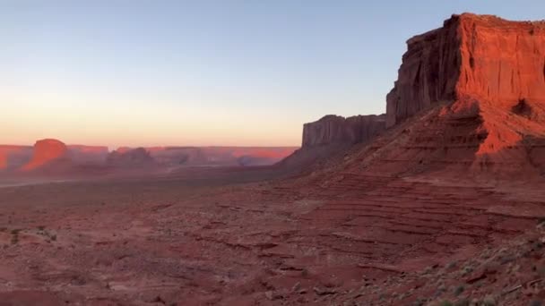 Monument valley w zachód słońca — Wideo stockowe