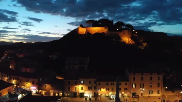 Castiglione Della Pescaia Natten Utsikt Fra Luften Etter Solnedgang – stockvideo