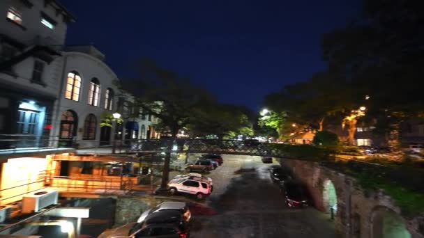 夜港沿いのサバンナ ジョージア 2018年 通り建物 サバンナ ジョージア州の主要な観光の名所 — ストック動画