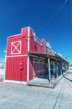 Seligman, Az - 29 Haziran 2018: Route 66 yol boyunca renkli ahşap evler. Onlar ünlü bir turistik bulunmaktadır.