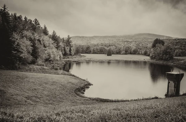 New England Güzel Göl Yansıma Yapraklar Mevsiminde — Stok fotoğraf