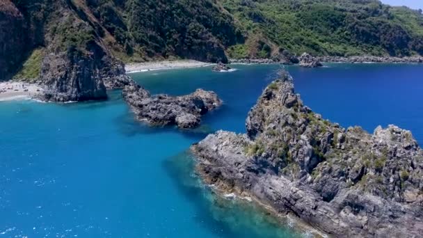 Hermosa Vista Aérea Playa Tonnara Calabria Italia — Vídeo de stock