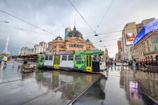 Melbourne Victoria Setembro 2018 Vista Turva Trânsito Cidade Uma Noite — Fotografia de Stock