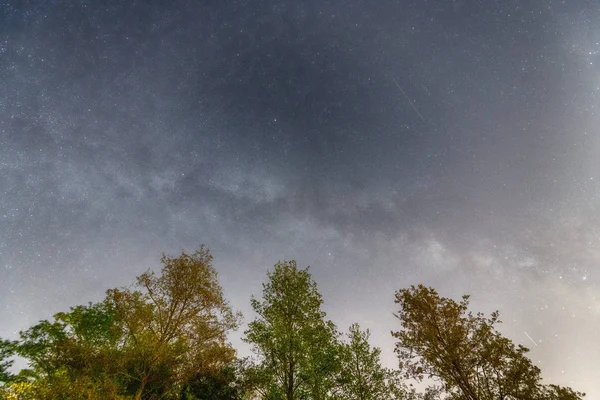 Deszcz Meteorów Perseidy Spadające Gwiazdy Nocnym Niebie Lato — Zdjęcie stockowe