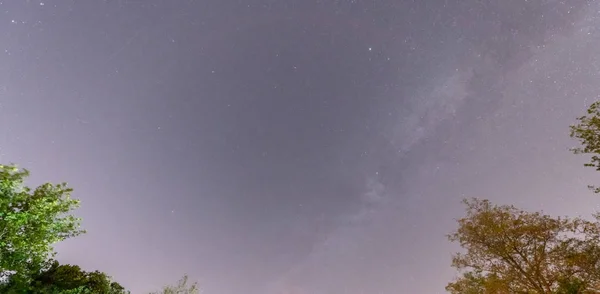 Lluvias Meteoritos Cielo Verano Una Vista Las Estrellas Vía Láctea — Foto de Stock