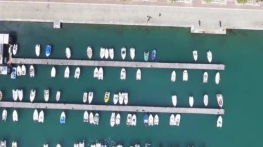 bağlantı noktası video yerleşik teknelerin havai görünümü 