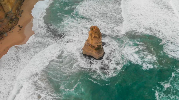 Vista Aérea Las Pilas Piedra Caliza Los Doce Apóstoles Una —  Fotos de Stock