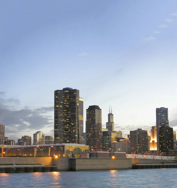 Chicago Bij Zonsondergang Illinois Gebouwen Van Prachtige Stad Schemering — Stockfoto