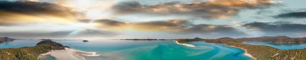 Panorama Flygfoto Över Whitehaven Beach Och Hill Inlopp Solnedgången Queensland — Stockfoto