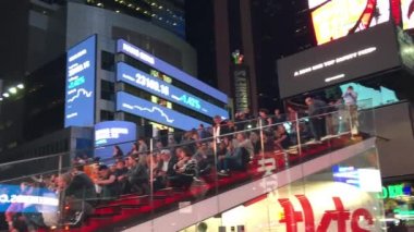 New York City - 15 Haziran 2013: Times Square trafikte gece