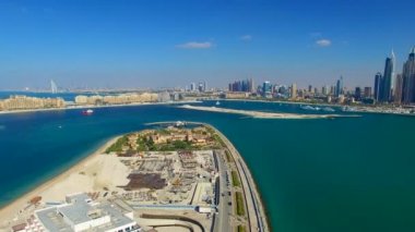 Dubai Marina gökdelenlerinin hava görüntüsü, BAE, Video