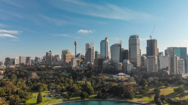Sydney, Avustralya - 20 Ağustos 2018: Hava panoramik şehir limanı. Sydney her yıl 20 milyon turist çeken.