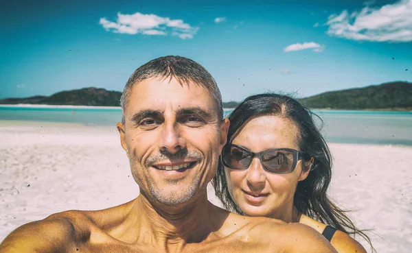 Gelukkige Paar 40S Tijdens Een Vakantie Van Oceaan Travel Concept — Stockfoto