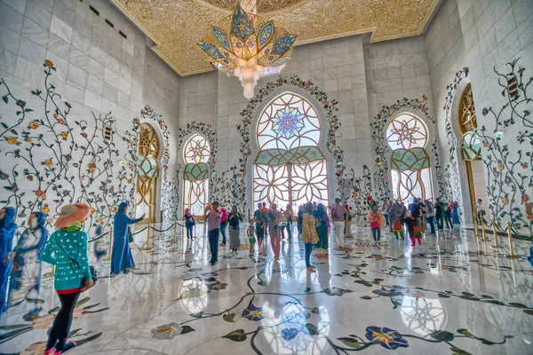 Abu Dhabi Verenigde Arabische Emiraten December 2016 Prachtige Interieur Van — Stockfoto