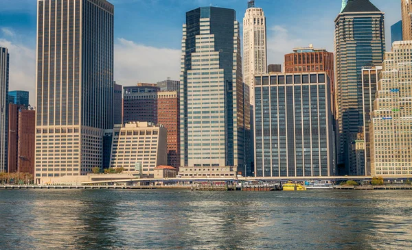 Lägre Manhattan Byggnader Och Skyline Från Brooklyn Usa — Stockfoto