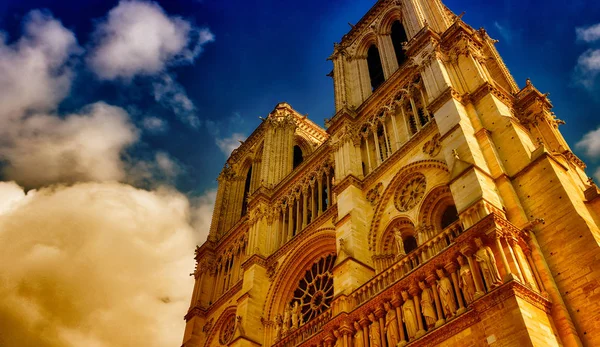 Καθεδρικός Ναός Notre Dame Στο Παρίσι Μια Όμορφη Ηλιόλουστη Μέρα — Φωτογραφία Αρχείου