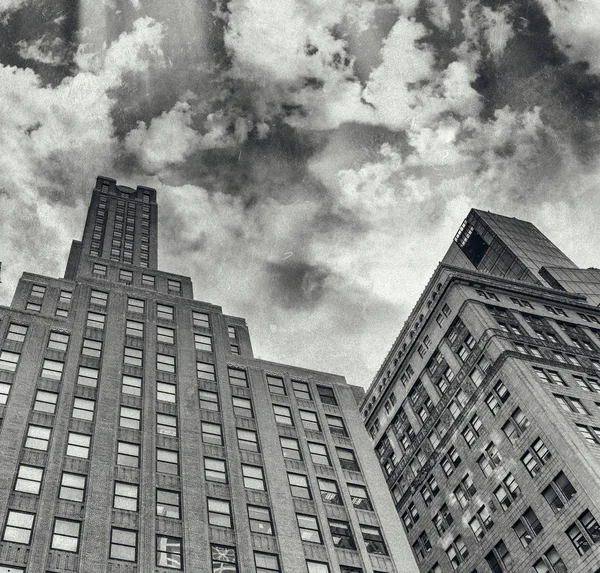 Classic Skyline Manhattan New York City View Street Level — Stock Photo, Image
