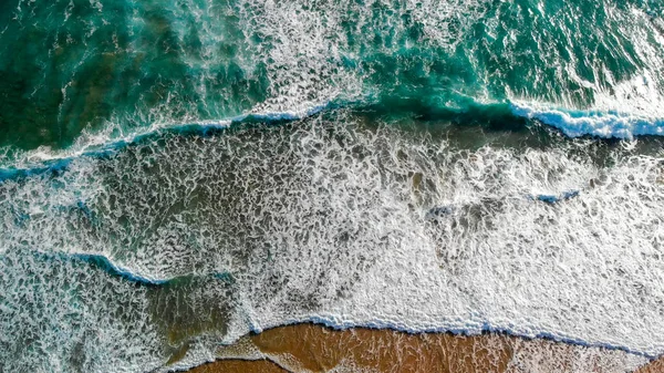 海浪漂亮海洋的鸟瞰图 — 图库照片
