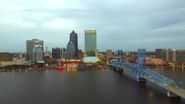 Şaşırtıcı günbatımı hava manzarası köprünün Jacksonville, Fl.