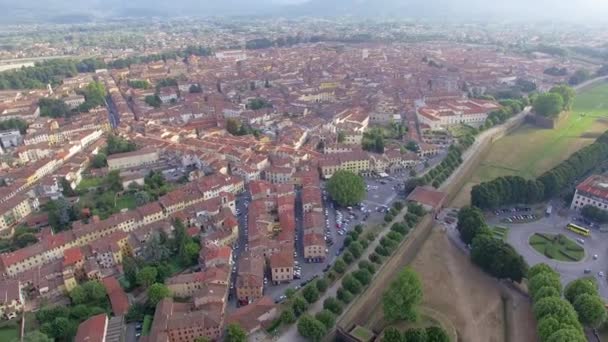 Vista Aérea Lucca Antigua Ciudad Toscana — Vídeo de stock