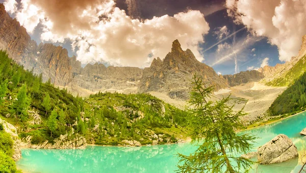 Lago Sorapiss Nelle Alpi Italiane Europa — Foto Stock