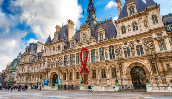 Paris Francja Grudzień 2012 Turyści Odwiedzają Hotel Ville Miasto Przyciąga — Zdjęcie stockowe