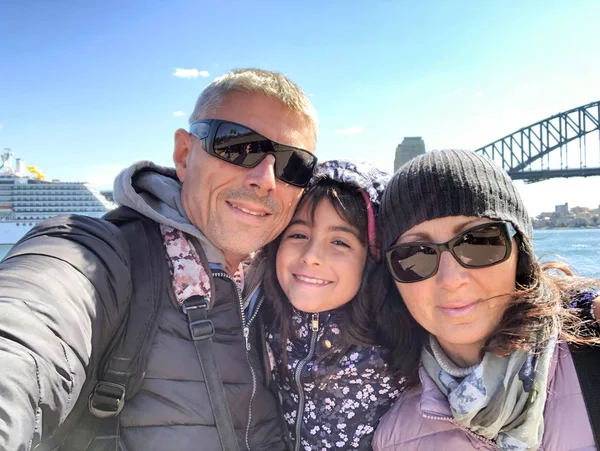 Selfie Hermosa Familia Tres Puerto Sydney — Foto de Stock