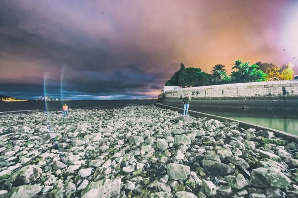 Beach Made Small Stones Night City Square — Stock Photo, Image